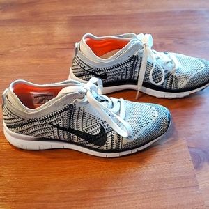 Nike Free Flyknit 6.5 Women's